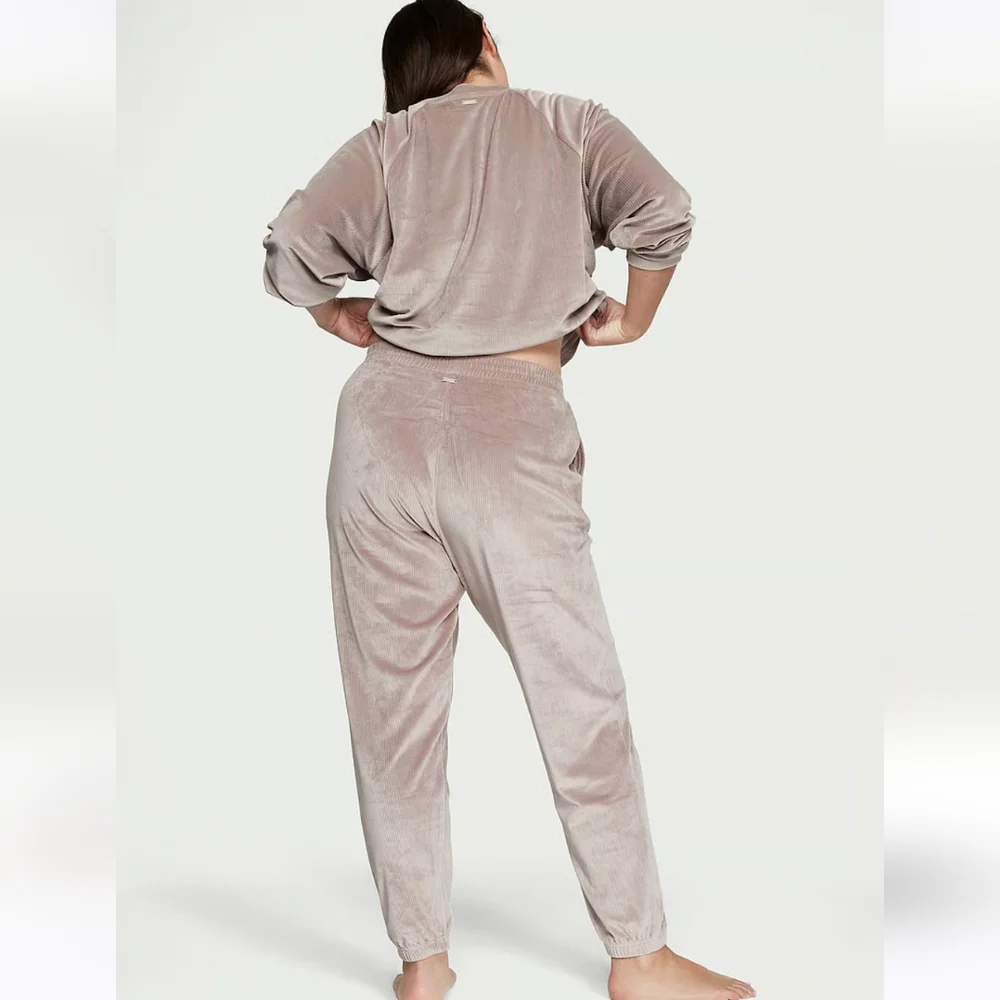 NWT! VICTORIA'S SECRET VELOUR RIBBED LOUNGE PANTS (MED) - Picture 6 of 7